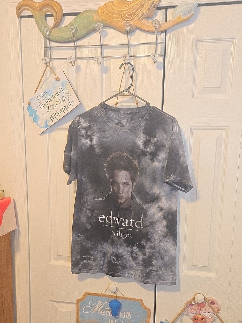 Edward Twilight Tie-Dye Graphic Tee - Black/Grey
